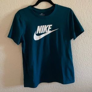 Nike tshirt